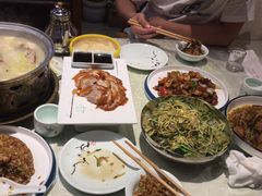 -依江春水烤鸭店