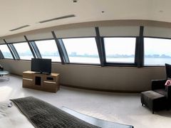 -上海滴水湖皇冠假日酒店