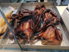 -狗撵鸭(泰山公寓店)