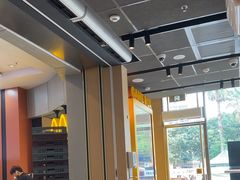 -麦当劳(中二横路店)