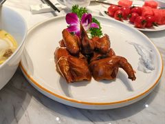 脆皮烤乳鸽-南太湖山庄·四季轩&国风堂中餐厅