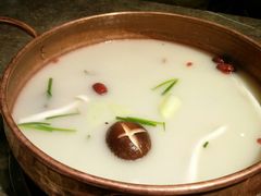 黑胡椒猪肚鸭架锅-三人行骨头王火锅(长寿店)