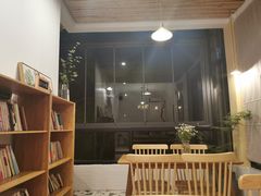 -花苑里咖啡(威远店)