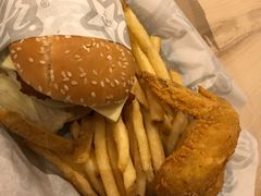 -大食代美食广场(上海中心店)