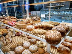 -焙丽拾光(麦凯乐直营店)