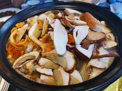 土鸡菌汤-宣威山野人家·云南菜·菌火锅(金碧店)