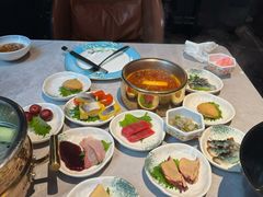 -雍容荟帝王蟹活龙虾展台自助(IFS黑金店)
