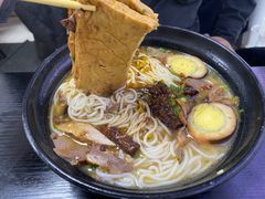 -花溪巷牛肉粉(泉城路店)
