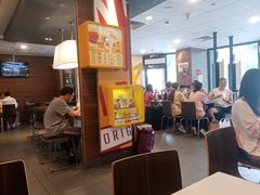 等位区-麦当劳(衡阳中心汽车站店)