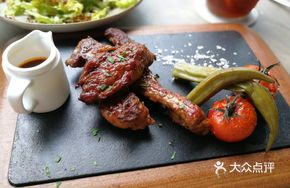 Charcoal-Grilled Angus Prime Rib