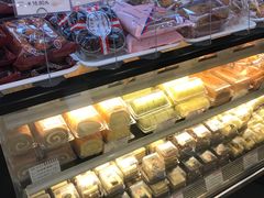 -红宝石·鲜奶小方·海派西点房(南丹店)