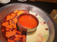 番茄汤+骨制金汤+牛油辣-竹犇番茄火锅(长风街店)