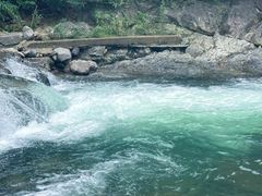 -安吉龙王山峡谷漂流