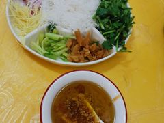 -官塘陈记鱼生·潮汕砂锅粥·牛肉火锅(潮枫路总店)