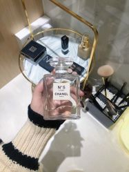 -香港倾城国际·美容美体中心