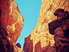 -天山神秘大峡谷