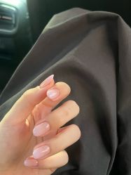 -花岐款式专研健康美甲沙龙