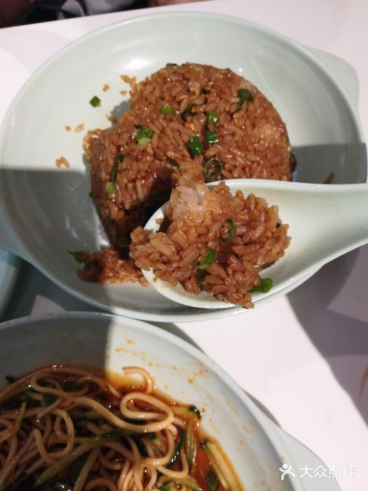 大铁勺新津菜(迎水道店)没有炒匀的米饭图片