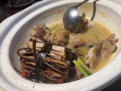 -头上红煨盐鸡·非遗院子餐厅