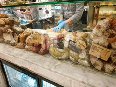 红菜头忌廉芝士法包-PAPER STONE BAKERY(天环店)
