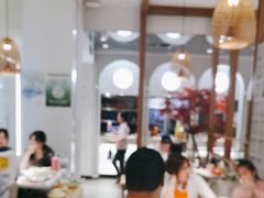 -三人行骨头王火锅(长寿店)