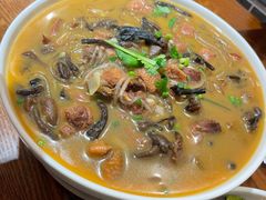 小鸡炖蘑菇-李老哈·东北菜(宋园路店)