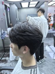 -米可造型烫发染发
