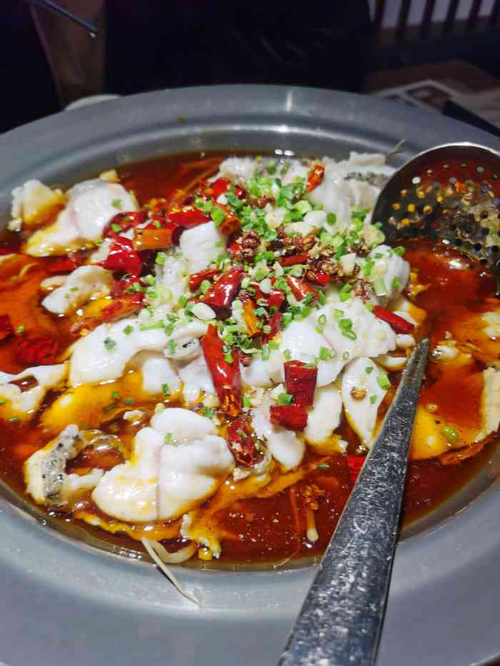 巷陌功夫湘菜(六一路店)-"[薄荷]环境:在六一环岛柏联大厦二楼的.