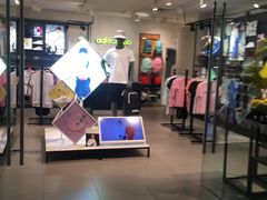 -adidas(正佳广场店)