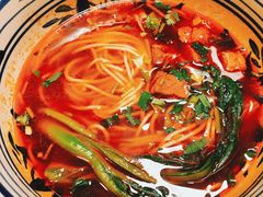 红烧牛肉米粉-头壹号 大油条·老长沙盖码饭(北辰店)