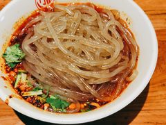 万记特色酸辣粉-万记麻辣烫国展总店