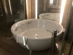 -天津梅江中心皇冠假日酒店