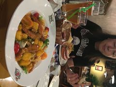 皇冠自酿啤酒坊-皇冠自酿啤酒坊(中国红街5号楼店)