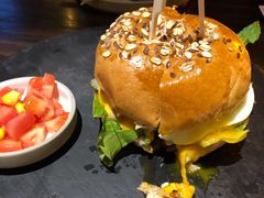 -HIGH FIVE哈福手工汉堡(桂林路店)