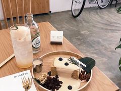 -半勺舒舒生日蛋糕店