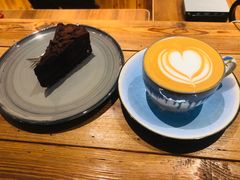 -LEO CAFE