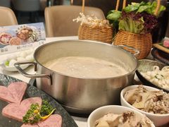 -煲王粤菜餐厅(中侨中心店)