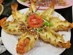 -J Daeng Seafood