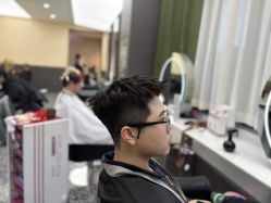 -MOVAN  HAIR莫凡匠人发型屋