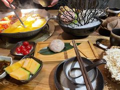 飞鱼籽墨鱼滑-湊湊火锅·茶憩(杭州湖滨银泰in77店)