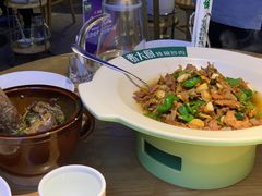 -费大厨辣椒炒肉(万家丽一店)