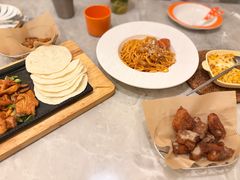-必胜客(尹山湖歌林公园店)