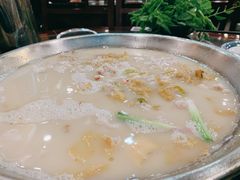 -老来福·非遗酸汤兔(凯旋路店)