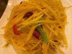 酸辣土豆丝-清真·玛丽亚新疆菜主题餐厅(浙江中路店)