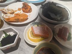 -雍容荟帝王蟹活龙虾展台自助(IFS黑金店)
