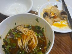 -乡土特色.冷锅鱼.牦牛肉汤锅