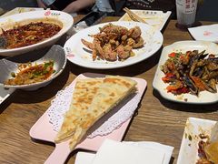 -叶派龙虾•招牌香辣蟹·海鲜(中海国际店)