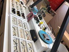 -沫芮眼镜·蔡司·依视路·尼康明月(环创店)