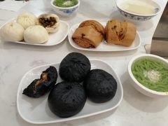-李与白包子铺(桐梓林店)