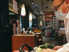 -呷哺呷哺(融创茂店)